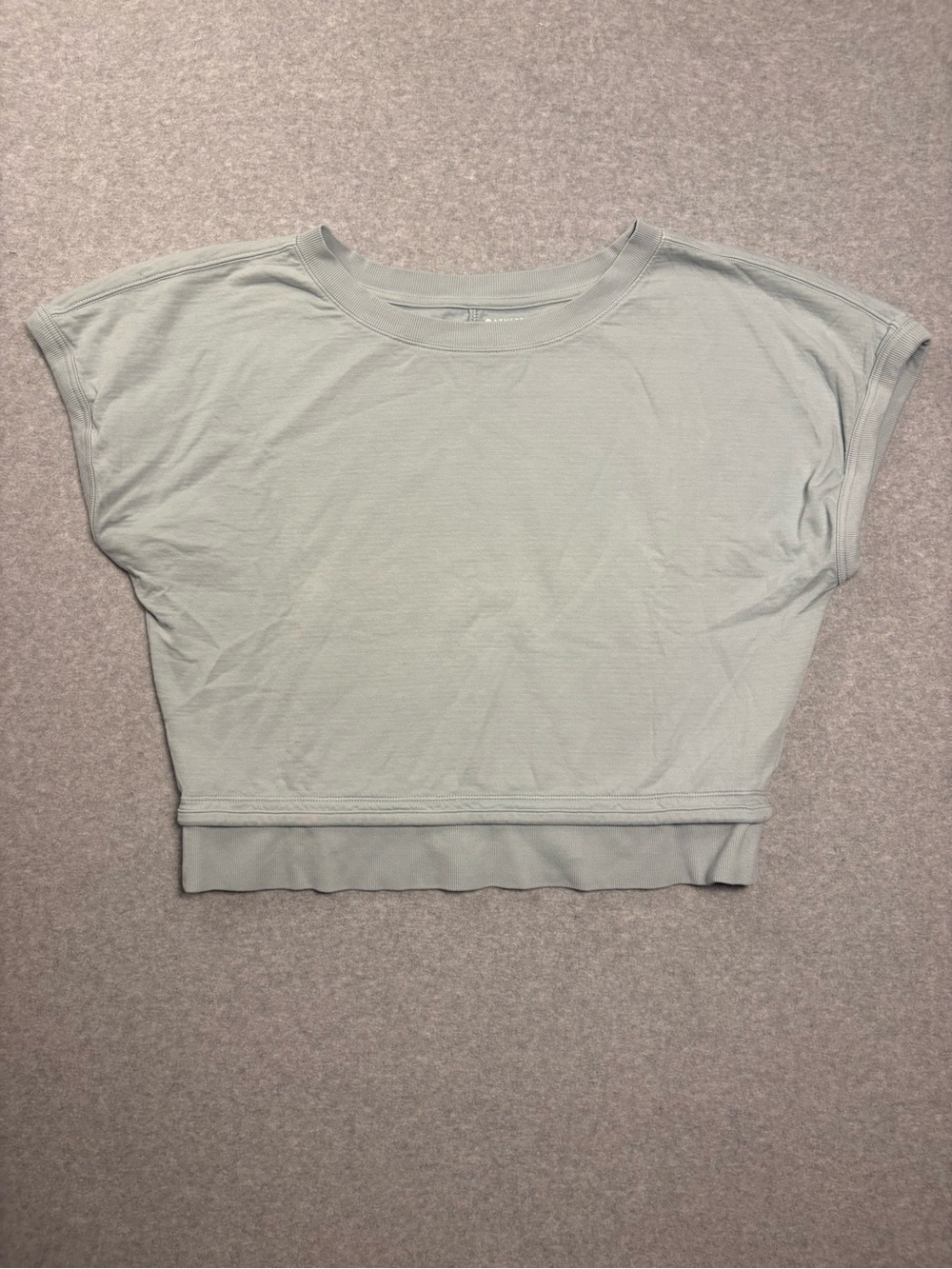 Athleta Sage Green Cap Sleeve Cropped Top - Size Extra Small (XS)